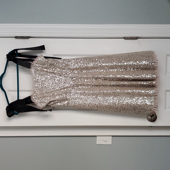 NWT Gal Meets Glam Waterfall Sequin Fit & Flare Dress - Picture 4 of 17